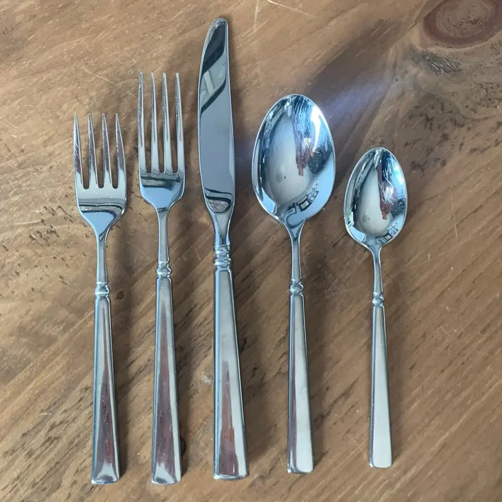 ONEIDA Stainless Glossy EASTON 5 Piece PLACE SETTING Forks Spoons Knife USA